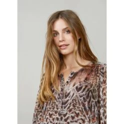 Summum Woman Robe Longue Imprimée Plumes -Maison Mode Magasin summum woman robe maxi imprime floral 3